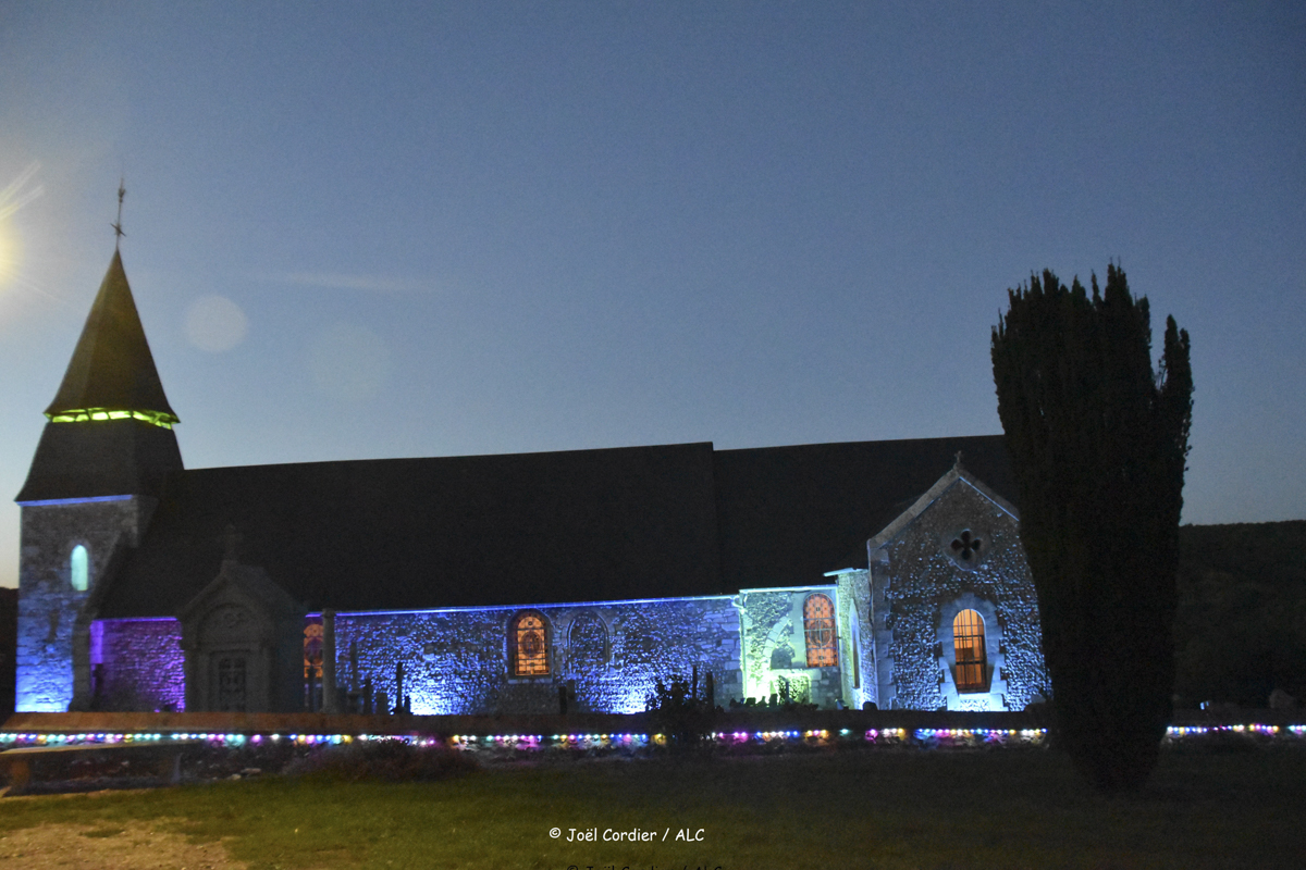 Eglise-ext-credit-photo1.jpg