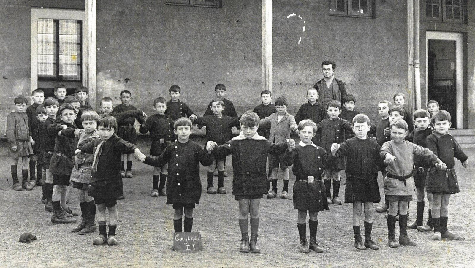 ecole-de-garcons-1930-dr-1437030006.jpg