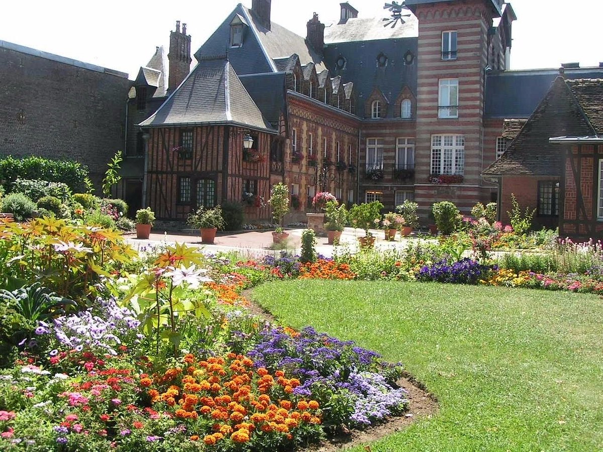 parc-de-l-hotel-de-ville.jpg